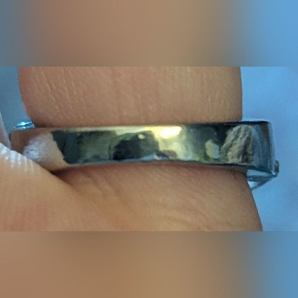 NEW 925 silver plated band black sapphire set in prongs surrounded by smaller - Picture 5 of 5